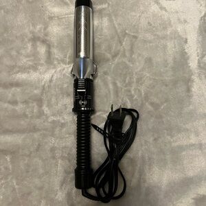 👉🏼SOLD👈🏼 FB Sleek Silver and Black Hair Curler